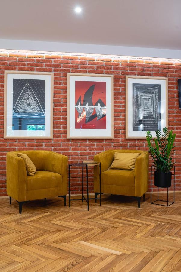Hotel Osrodek Szkoleniowo Wypoczynkowy Galicya à Krynica-Zdrój Extérieur photo
