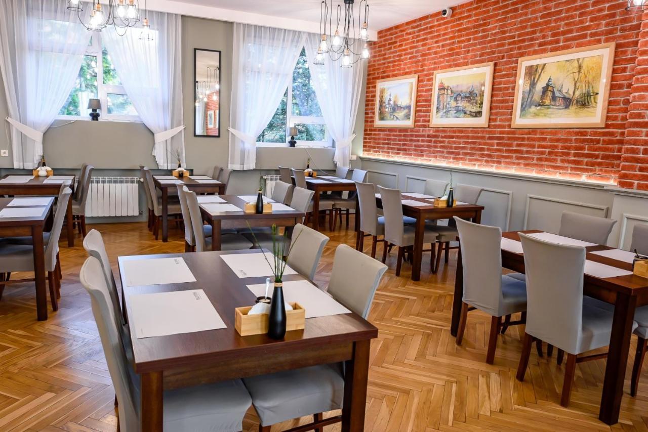 Hotel Osrodek Szkoleniowo Wypoczynkowy Galicya à Krynica-Zdrój Extérieur photo