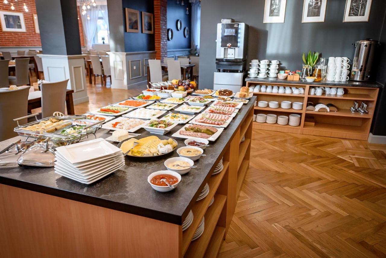 Hotel Osrodek Szkoleniowo Wypoczynkowy Galicya à Krynica-Zdrój Extérieur photo