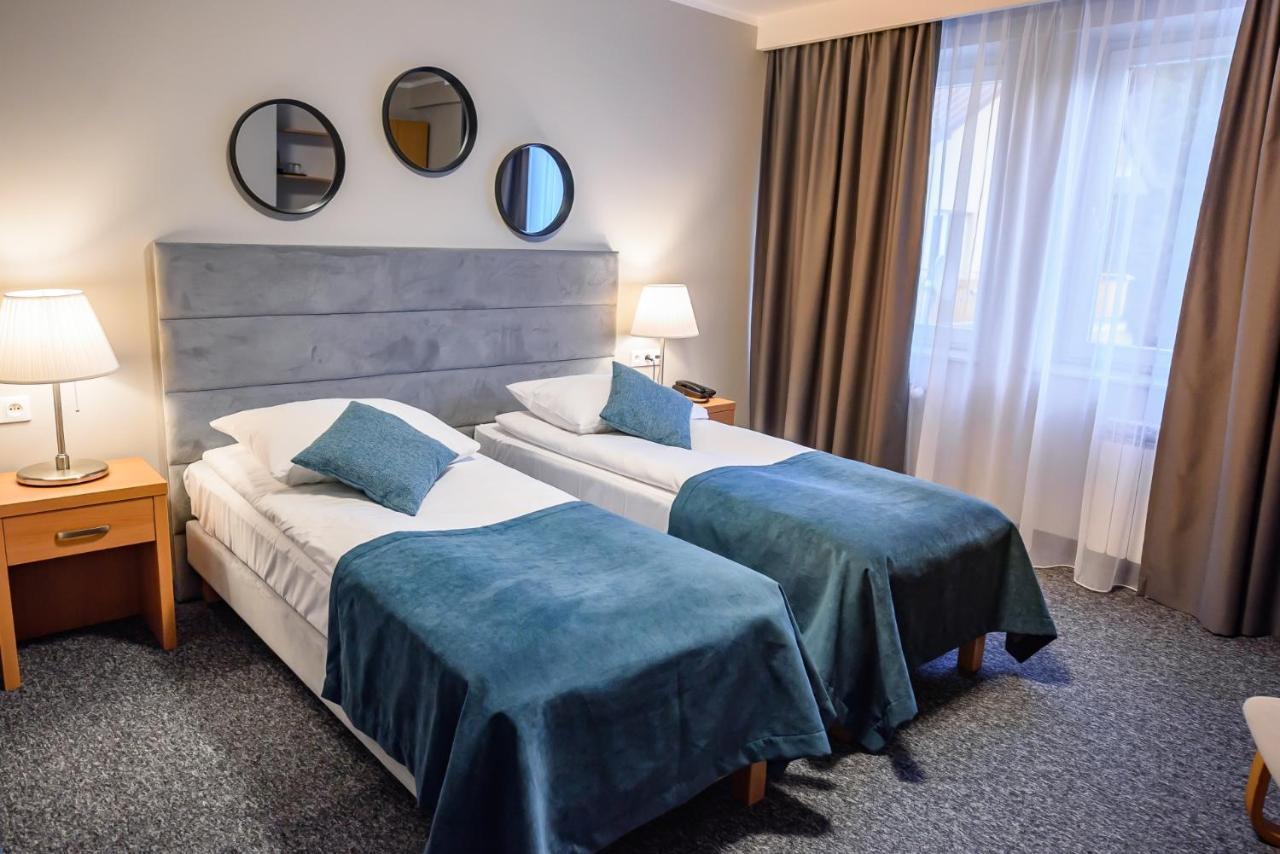 Hotel Osrodek Szkoleniowo Wypoczynkowy Galicya à Krynica-Zdrój Extérieur photo