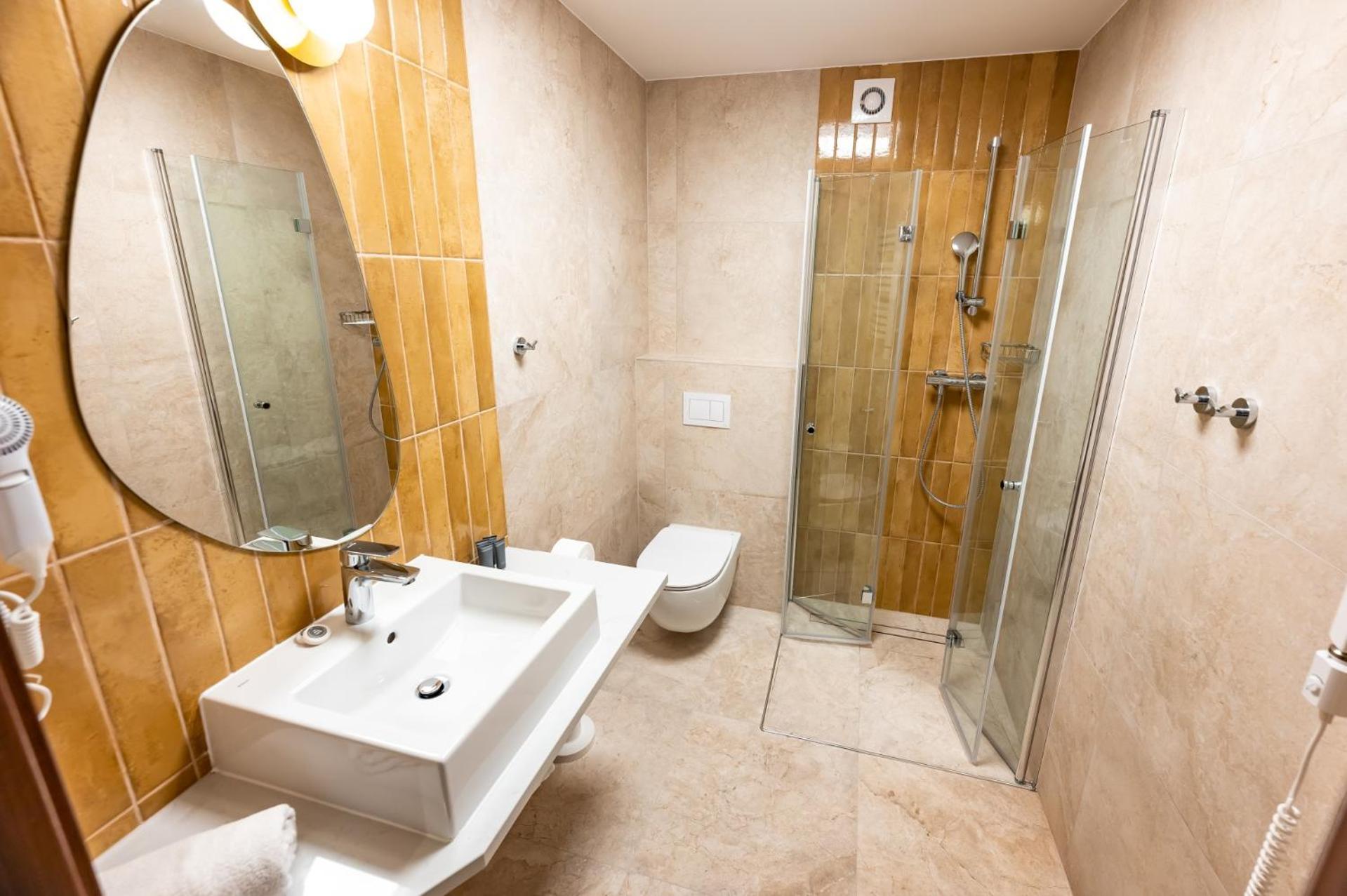 Hotel Osrodek Szkoleniowo Wypoczynkowy Galicya à Krynica-Zdrój Extérieur photo