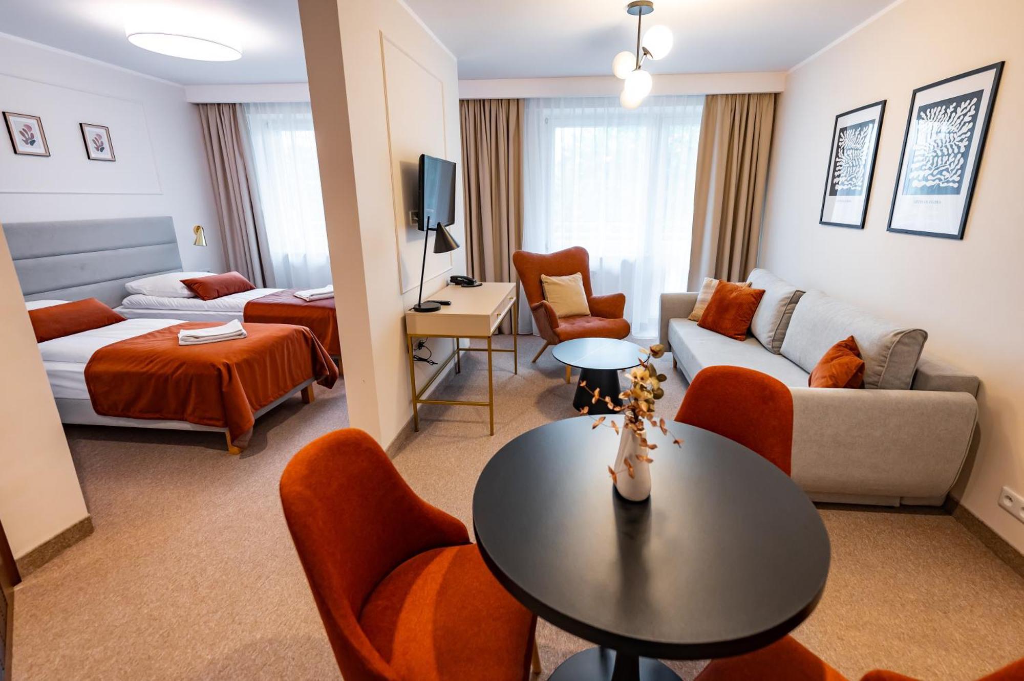 Hotel Osrodek Szkoleniowo Wypoczynkowy Galicya à Krynica-Zdrój Extérieur photo