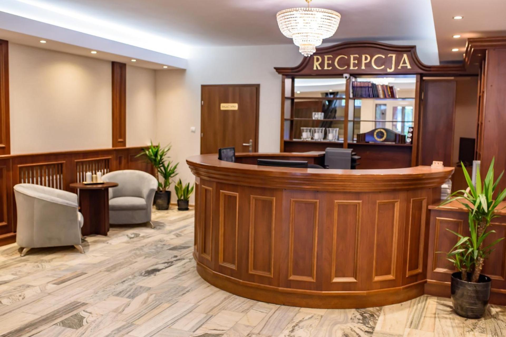 Hotel Osrodek Szkoleniowo Wypoczynkowy Galicya à Krynica-Zdrój Extérieur photo