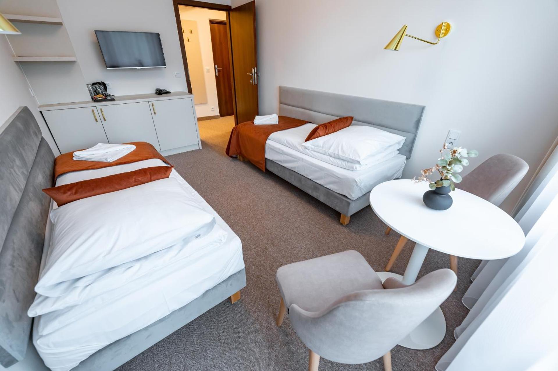 Hotel Osrodek Szkoleniowo Wypoczynkowy Galicya à Krynica-Zdrój Extérieur photo